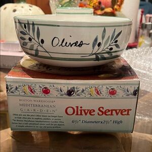 Boston Warehouse Olive Server